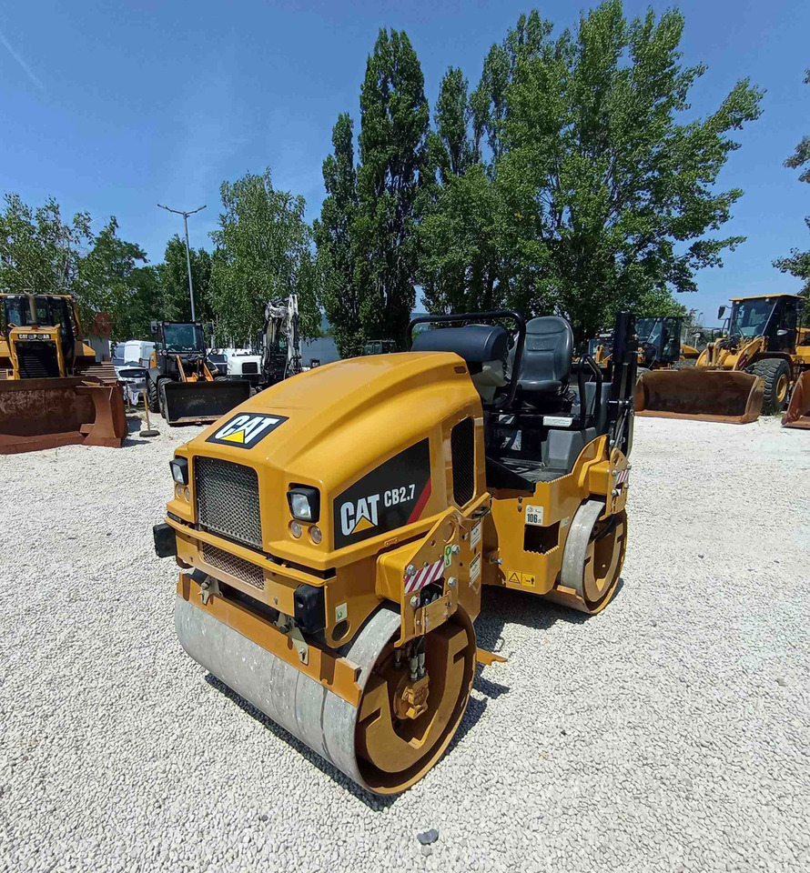Caterpillar CB2.7 - 碾压机:图2 Caterpillar CB2.7 - 碾压机:图2