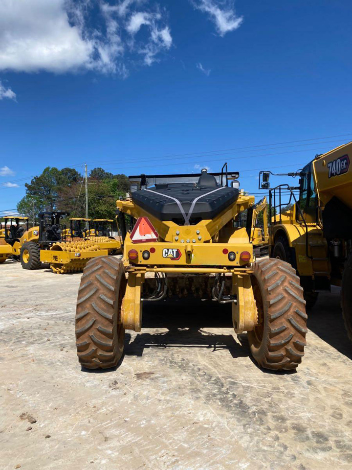 土壤稳定机 Caterpillar RM400:图6 土壤稳定机 Caterpillar RM400:图6
