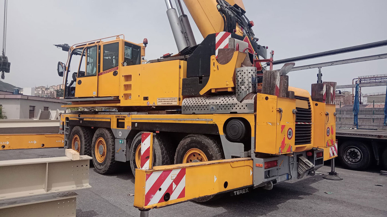 Demag AC 70 City - 移动式起重机:图3 Demag AC 70 City - 移动式起重机:图3