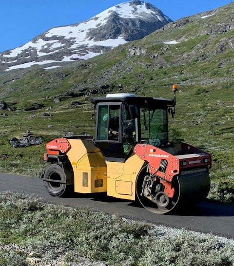 Dynapac CC424HF - 碾压机:图1 Dynapac CC424HF - 碾压机:图1