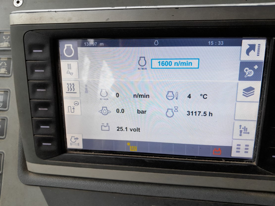 Dynapac MF2500CS - 沥青铺路机:图4 Dynapac MF2500CS - 沥青铺路机:图4