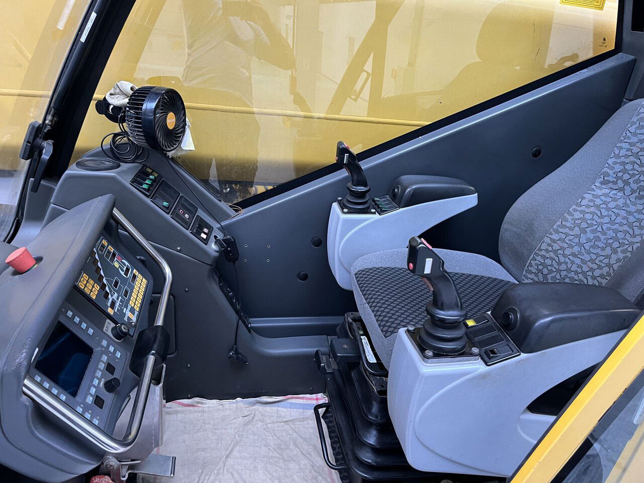 Grove GMK 2035 E - 移动式起重机:图4 Grove GMK 2035 E - 移动式起重机:图4