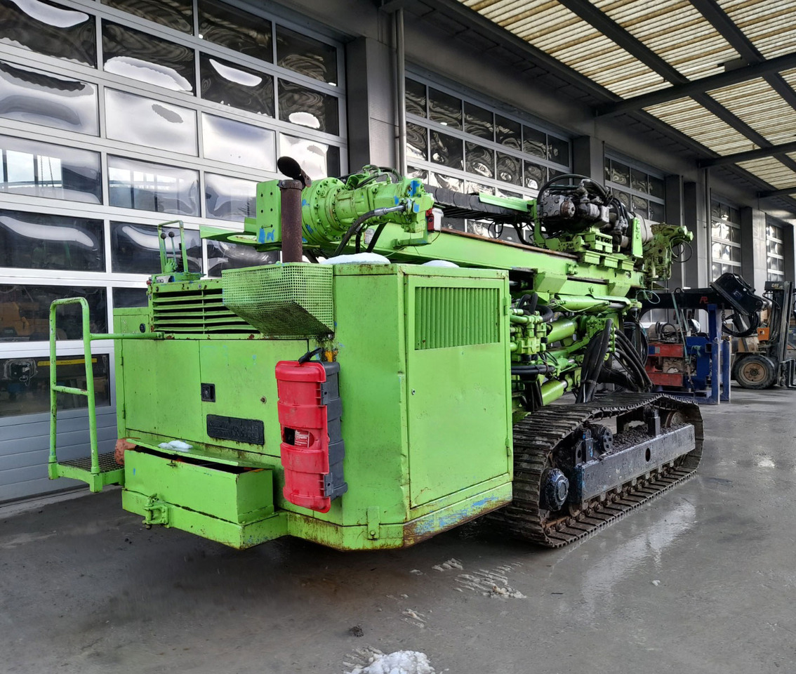 Klemm KR 806-3 - 打桩机:图5 Klemm KR 806-3 - 打桩机:图5