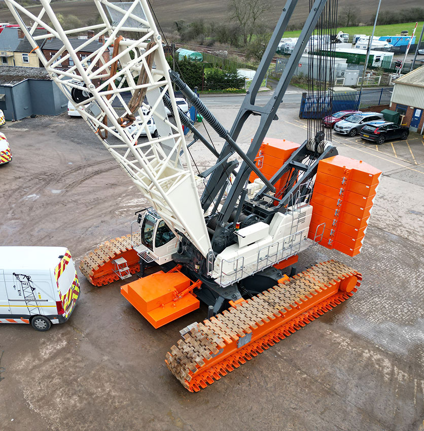 Kobelco CKE2500G - 履带式起重机:图1 Kobelco CKE2500G - 履带式起重机:图1