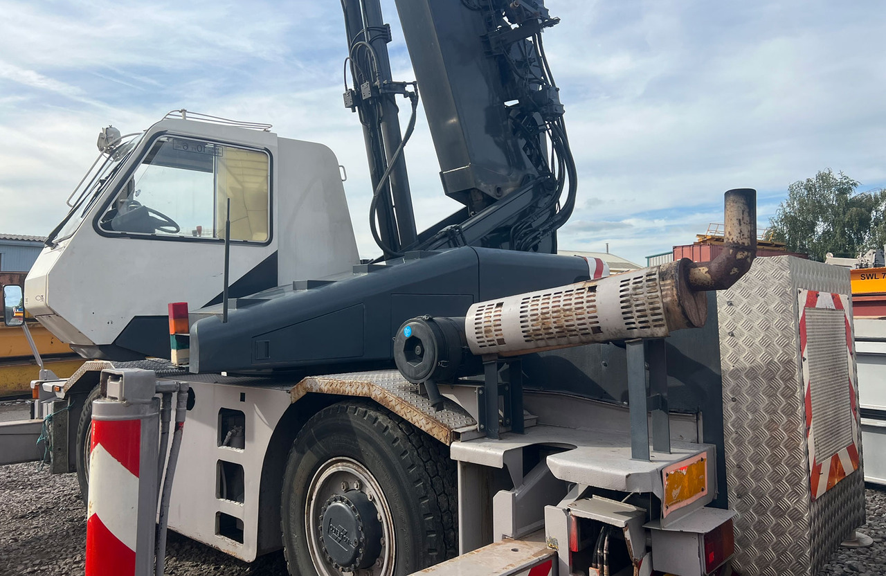 Kobelco RK200 - 移动式起重机:图3 Kobelco RK200 - 移动式起重机:图3