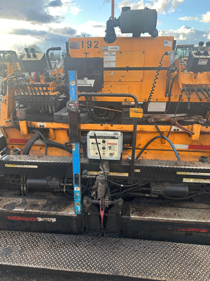 Leeboy 8510D - 沥青铺路机:图4 Leeboy 8510D - 沥青铺路机:图4