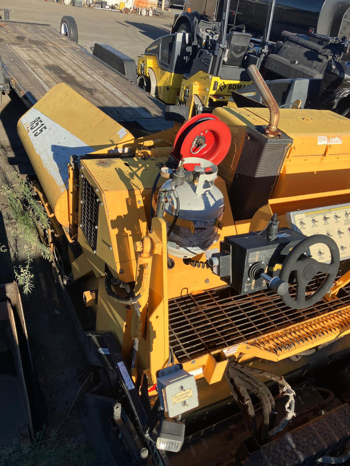 Leeboy 8515 - 沥青铺路机:图3 Leeboy 8515 - 沥青铺路机:图3