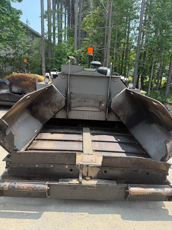 Leeboy 8520B - 沥青铺路机:图4 Leeboy 8520B - 沥青铺路机:图4