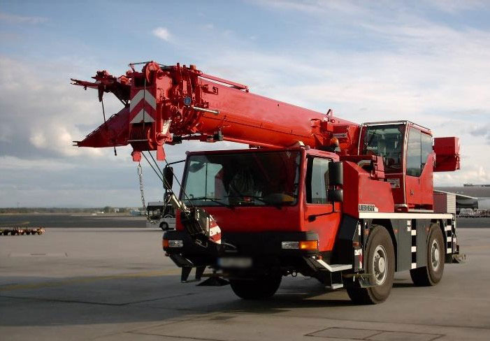 Liebherr LTM 1040-2.1 - 移动式起重机:图1 Liebherr LTM 1040-2.1 - 移动式起重机:图1