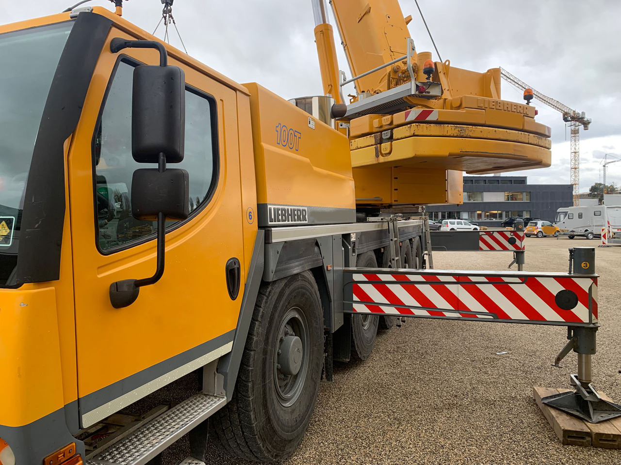 Liebherr LTM 1100-5.2 - 移动式起重机:图4 Liebherr LTM 1100-5.2 - 移动式起重机:图4