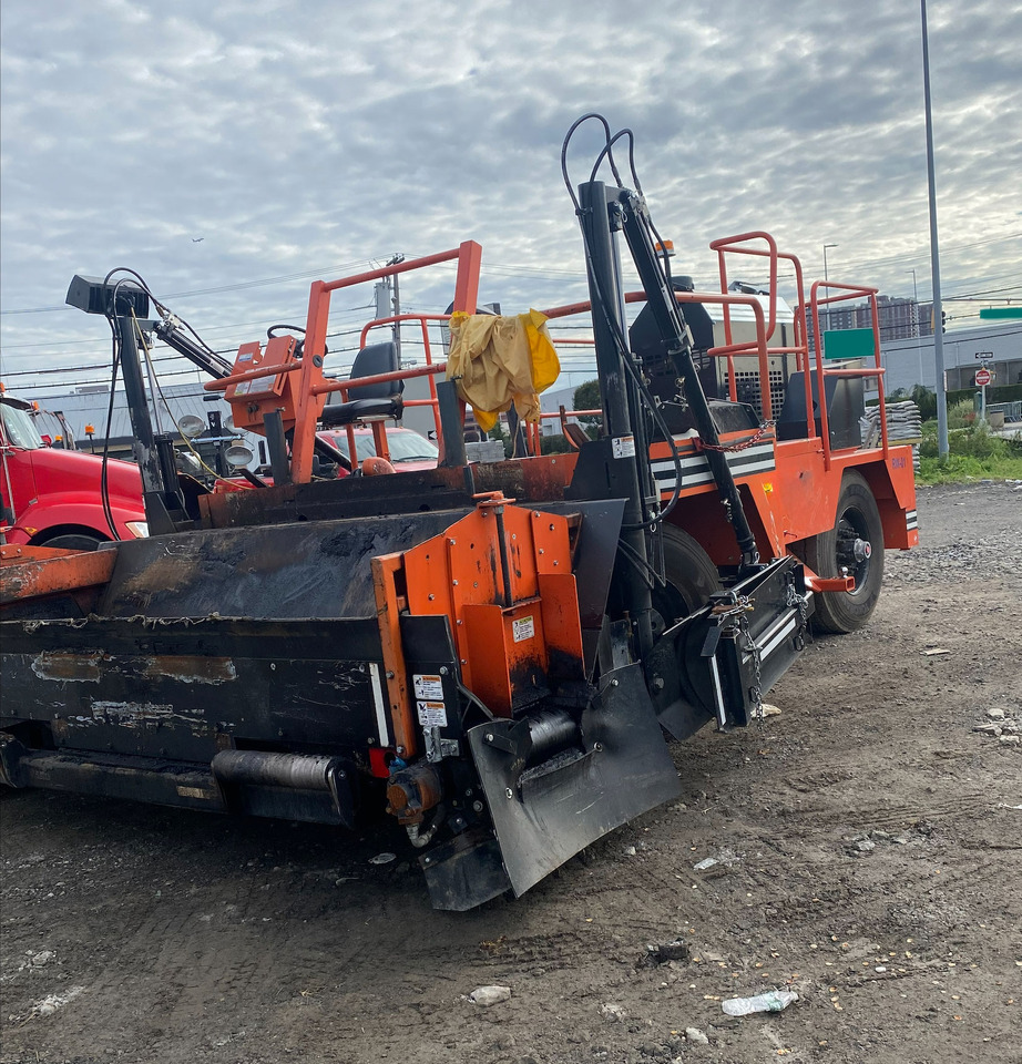 Midland SPD-10 - 沥青铺路机:图3 Midland SPD-10 - 沥青铺路机:图3