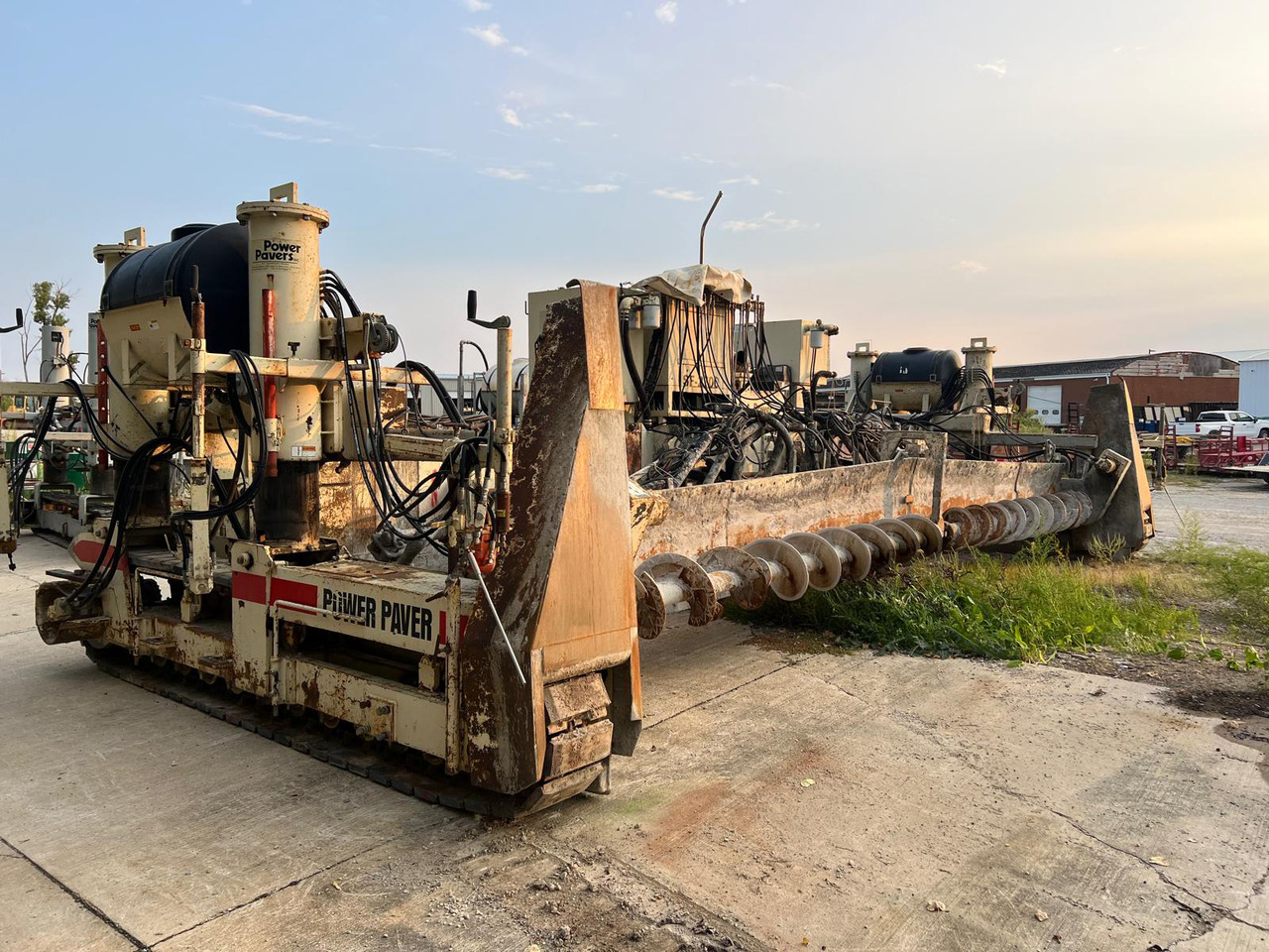 Power Pavers SF-2700 - 沥青铺路机:图3 Power Pavers SF-2700 - 沥青铺路机:图3