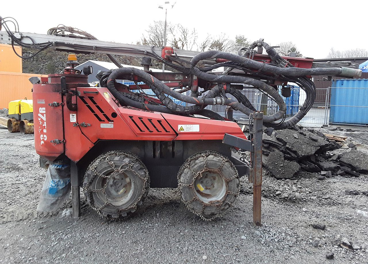 Sandvik Commando DC122 R - 钻机:图2 Sandvik Commando DC122 R - 钻机:图2