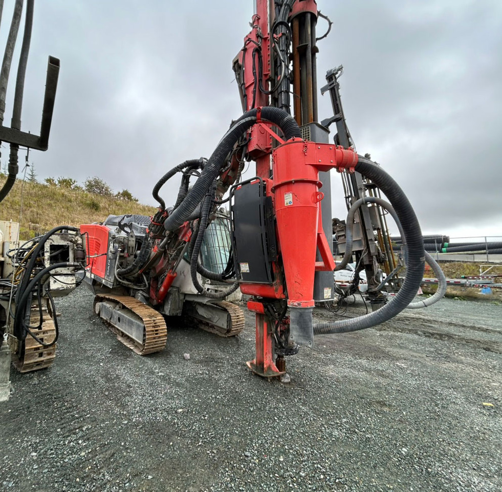 Sandvik DP1600i - 钻机:图4 Sandvik DP1600i - 钻机:图4