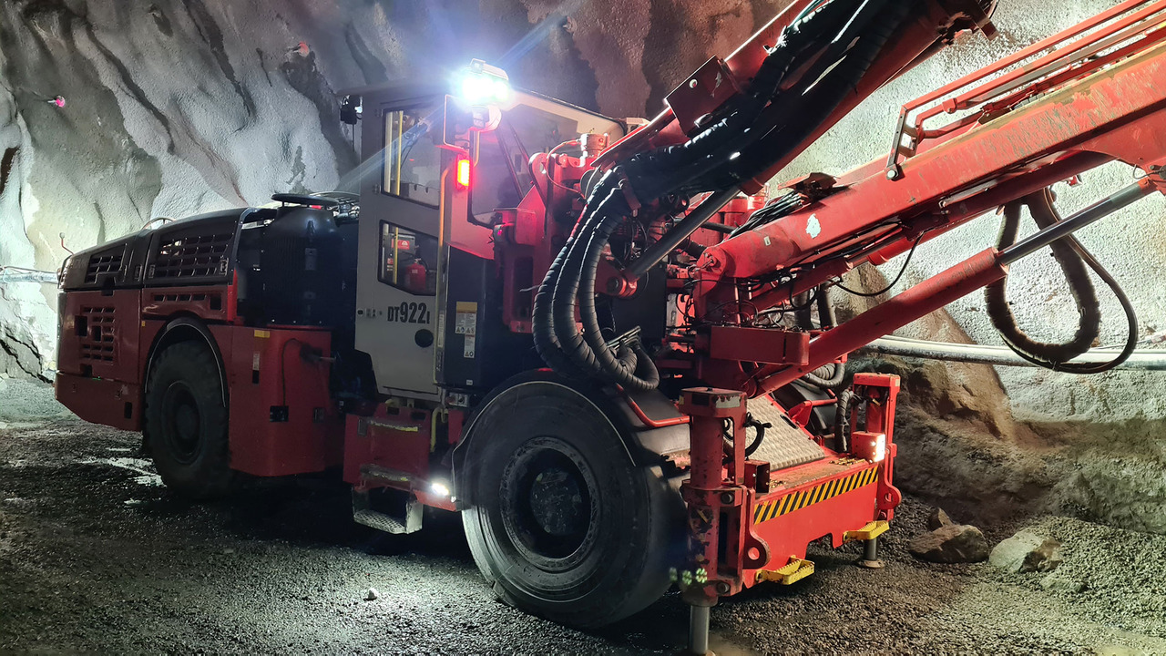 Sandvik DT922I - 采矿机械:图1 Sandvik DT922I - 采矿机械:图1