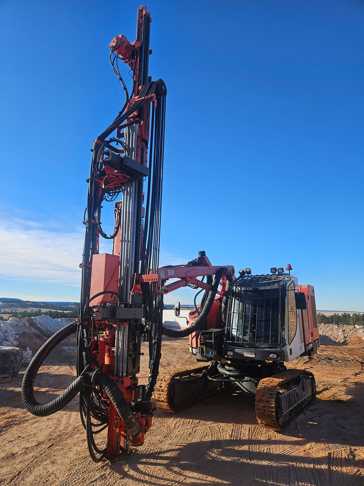 Sandvik DX800 - 钻机:图3 Sandvik DX800 - 钻机:图3