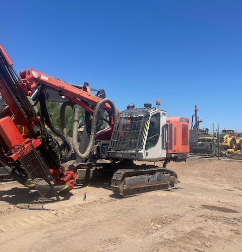 Sandvik DX800 - 钻机:图2 Sandvik DX800 - 钻机:图2