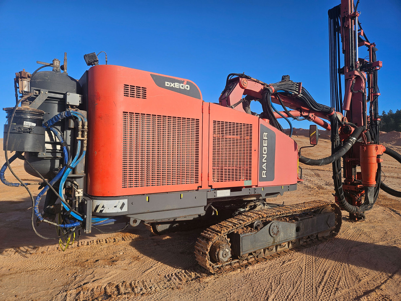 Sandvik DX800 - 钻机:图4 Sandvik DX800 - 钻机:图4