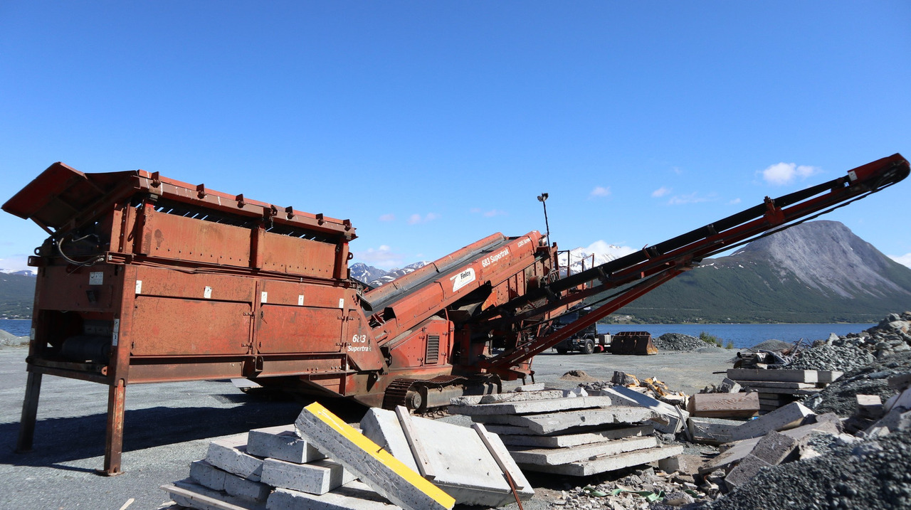 Terex Finlay 683 - 筛选机:图2 Terex Finlay 683 - 筛选机:图2