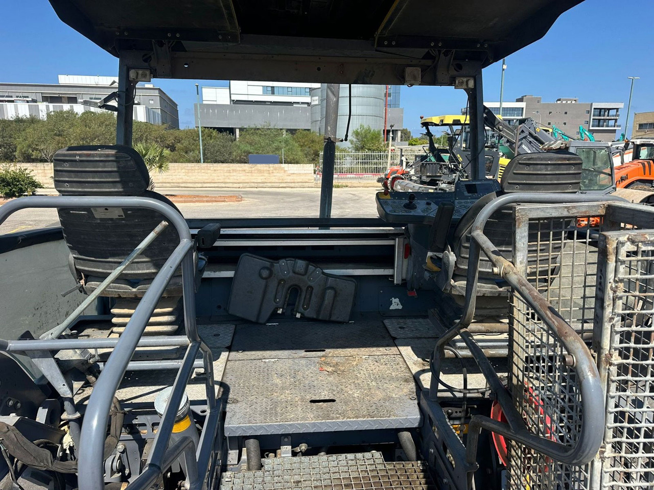 Vogele 2100-3i - 沥青铺路机:图5 Vogele 2100-3i - 沥青铺路机:图5