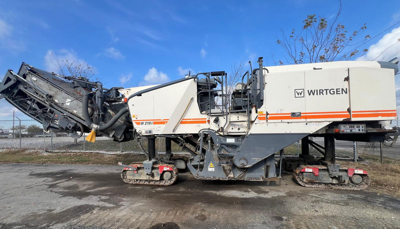 Wirtgen W 210 i - 冷铣刨机:图2 Wirtgen W 210 i - 冷铣刨机:图2