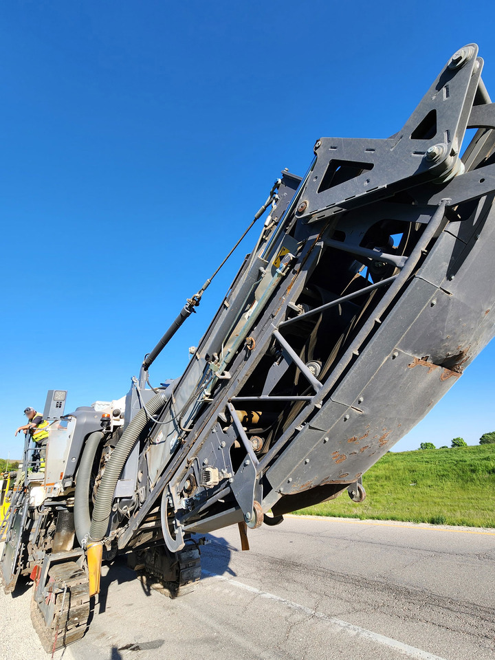 Wirtgen W 220 I - 冷铣刨机:图5 Wirtgen W 220 I - 冷铣刨机:图5