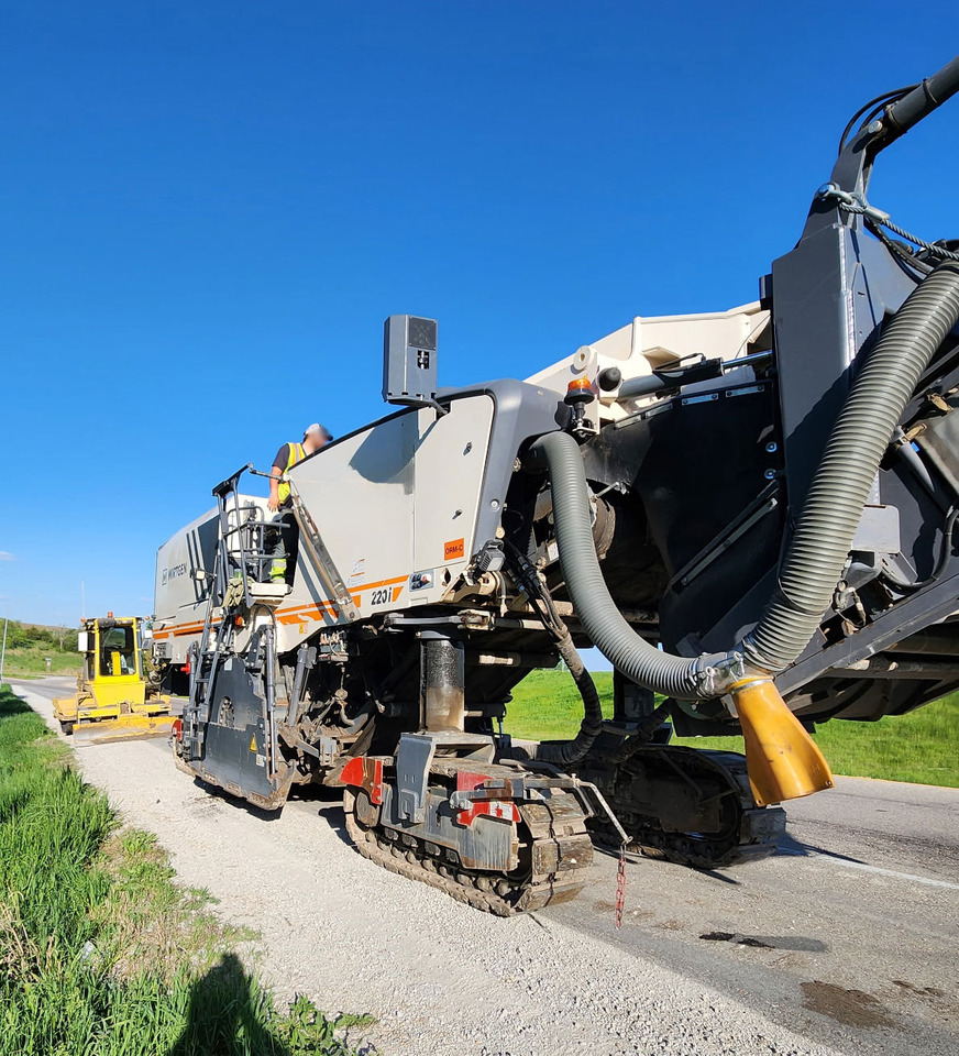 Wirtgen W 220 I - 冷铣刨机:图4 Wirtgen W 220 I - 冷铣刨机:图4