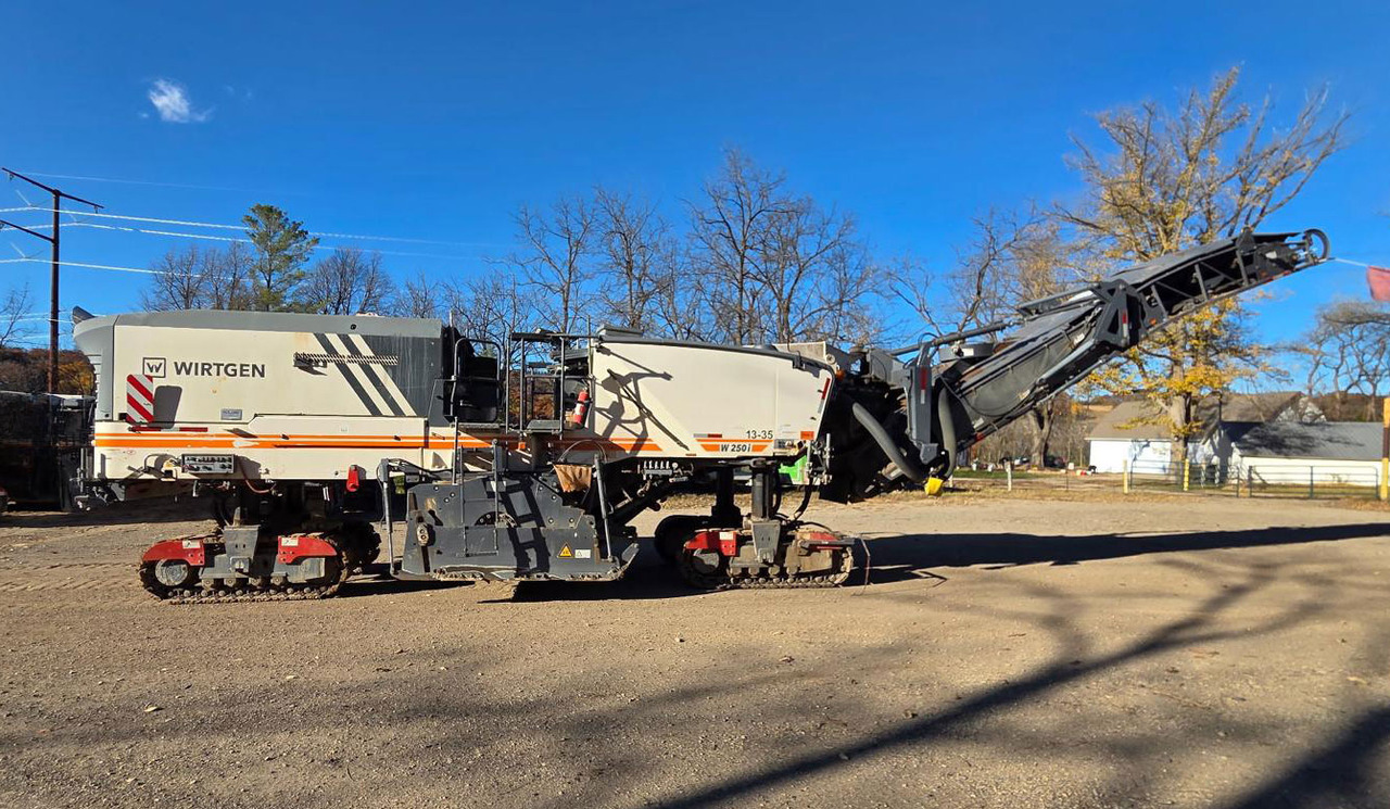 Wirtgen W 250 I - 冷铣刨机:图1 Wirtgen W 250 I - 冷铣刨机:图1