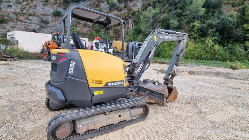 Volvo ECR35D - 小型挖掘机:图1 Volvo ECR35D - 小型挖掘机:图1