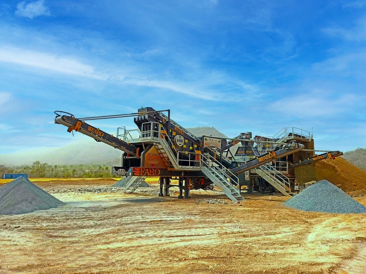 FABO Mobile crusher - 移动破碎机:图3 FABO Mobile crusher - 移动破碎机:图3