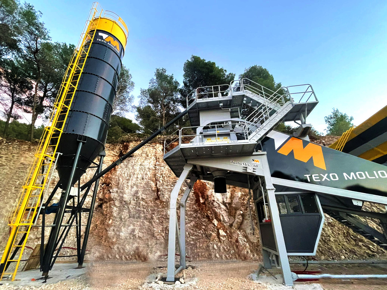 FABO mobile concrete batching plant - 混凝土厂:图1 FABO mobile concrete batching plant - 混凝土厂:图1