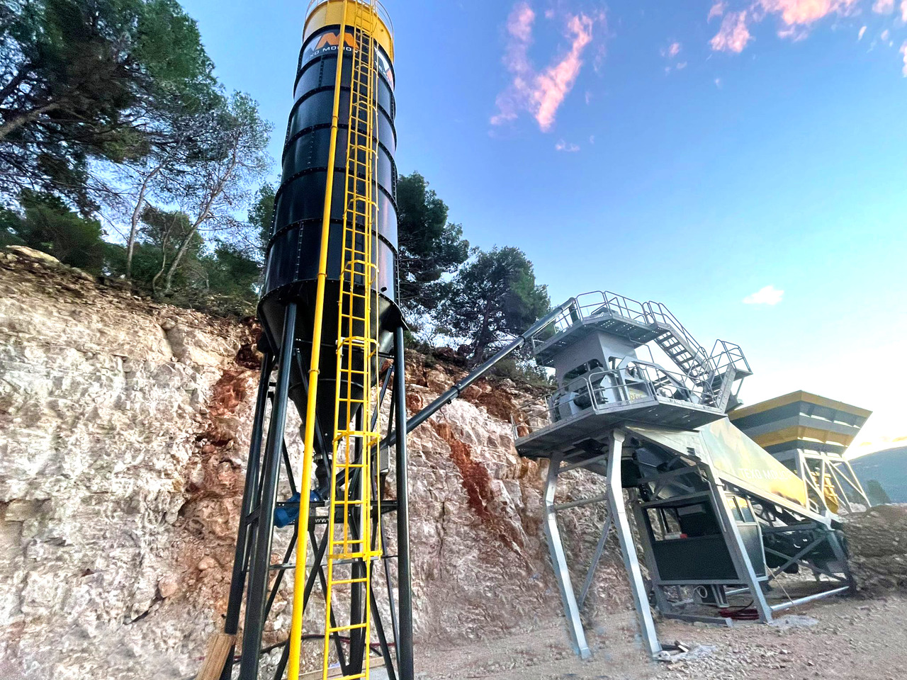 FABO mobile concrete batching plant - 混凝土厂:图3 FABO mobile concrete batching plant - 混凝土厂:图3