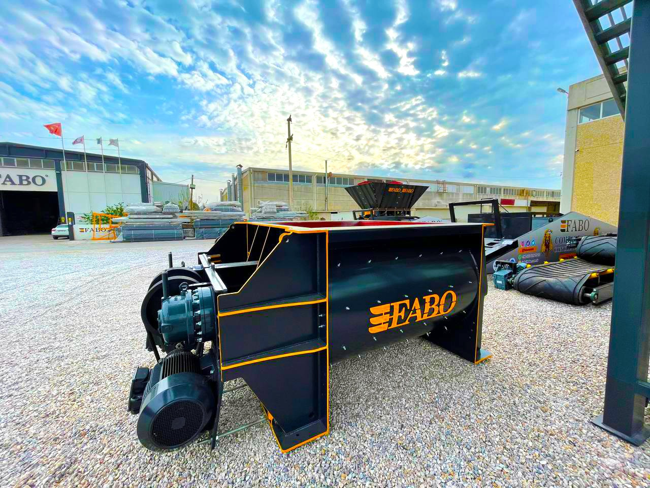FABO twin shaft mixer - 混凝土搅拌机:图1 FABO twin shaft mixer - 混凝土搅拌机:图1