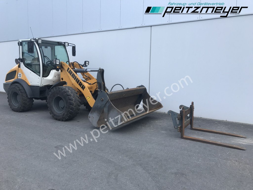 LIEBHERR RADLADER L 508 C 4in1 Schaufel + Palettengabel - 轮式装载机:图2 LIEBHERR RADLADER L 508 C 4in1 Schaufel + Palettengabel - 轮式装载机:图2