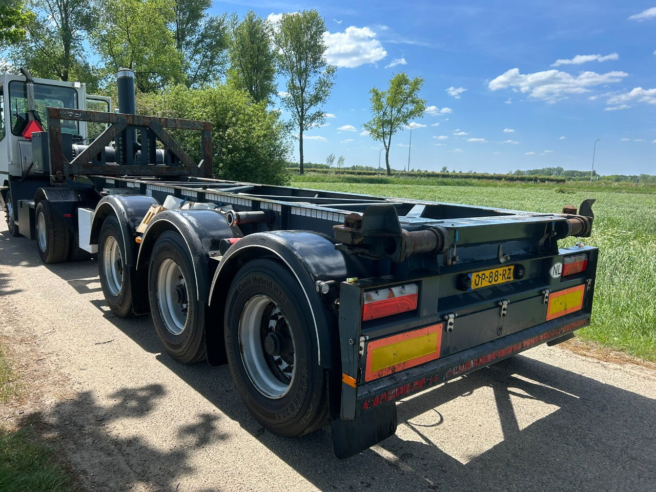 Van Hool 20 ft tipping / elect. 24 v / Tuf 3-2026 / Tyres 70 / Only 49500 km / t - 集装箱运输车/ 可拆卸车身的半拖车:图4 Van Hool 20 ft tipping / elect. 24 v / Tuf 3-2026 / Tyres 70 / Only 49500 km / t - 集装箱运输车/ 可拆卸车身的半拖车:图4
