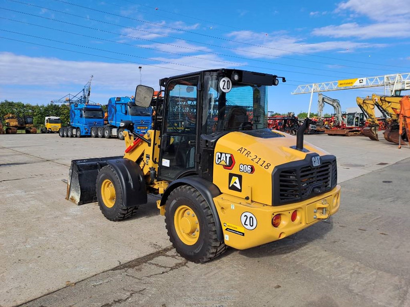 Cat 906 (Bucket+Forks) - 轮式装载机:图2 Cat 906 (Bucket+Forks) - 轮式装载机:图2