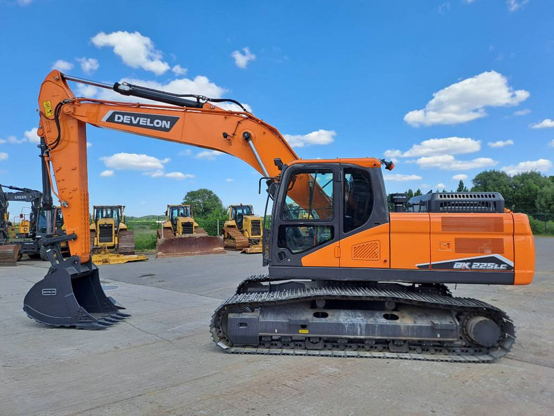 Doosan DX225LC-7M - 履带式挖掘机:图1 Doosan DX225LC-7M - 履带式挖掘机:图1