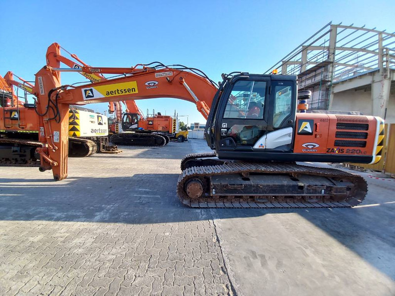 Hitachi ZX220LC (Abu Dhabi) - 履带式挖掘机:图1 Hitachi ZX220LC (Abu Dhabi) - 履带式挖掘机:图1