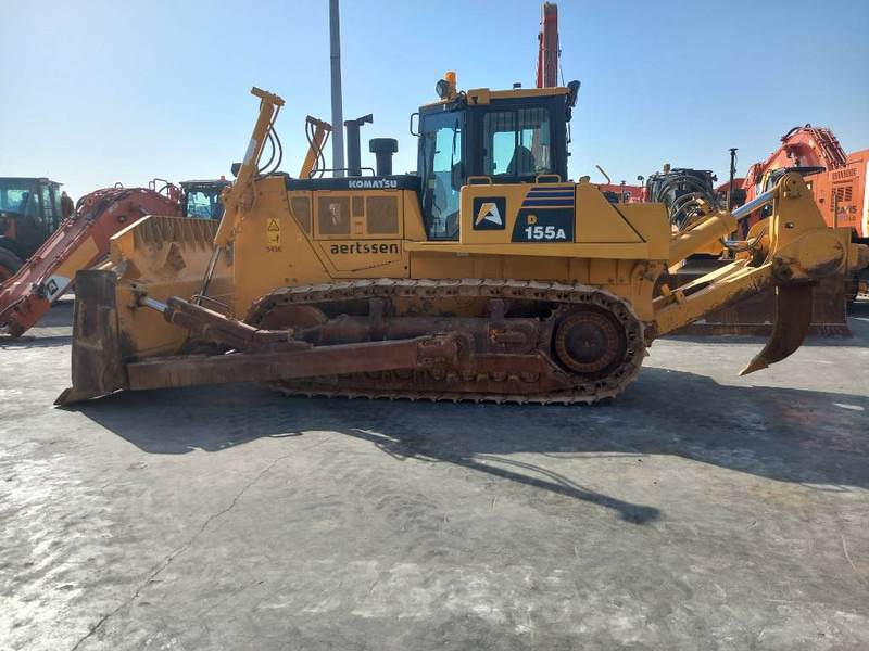 Komatsu D155A-6R (4 Pcs available in Abu Dhabi) - 推土机:图1 Komatsu D155A-6R (4 Pcs available in Abu Dhabi) - 推土机:图1