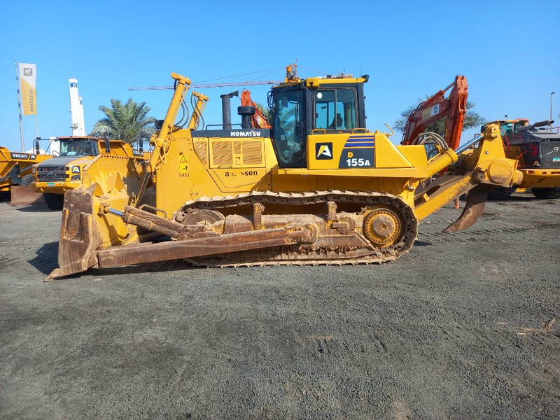 Komatsu D155A-6R (4 pcs available in Abu Dhabi) - 推土机:图1 Komatsu D155A-6R (4 pcs available in Abu Dhabi) - 推土机:图1