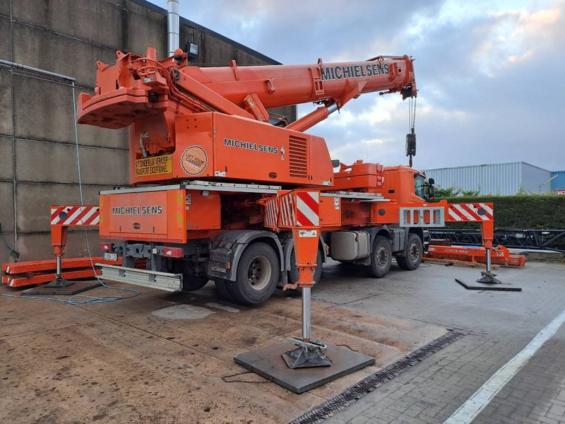 Liebherr LTF 1060-4.1 - 全地形起重机:图3 Liebherr LTF 1060-4.1 - 全地形起重机:图3