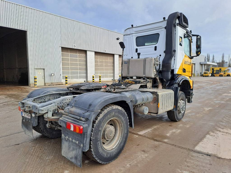 Mercedes-Benz Arocs 2045 - 牵引车:图4 Mercedes-Benz Arocs 2045 - 牵引车:图4