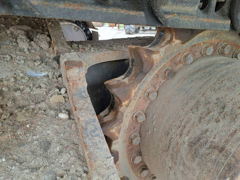 履带式挖掘机 Volvo EC 220 EL (New Undercarriage):图13 履带式挖掘机 Volvo EC 220 EL (New Undercarriage):图13