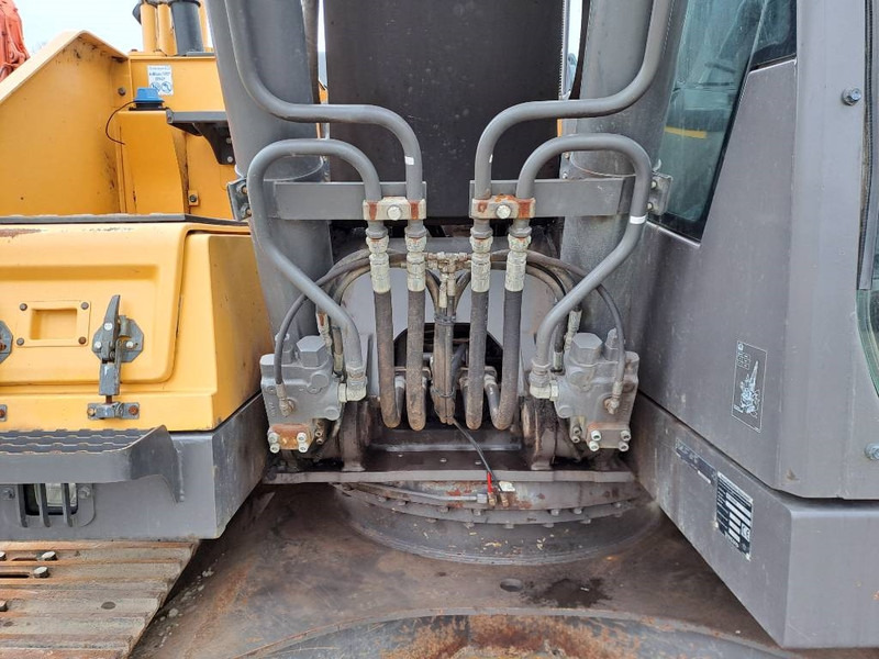 履带式挖掘机 Volvo EC 220 EL (New Undercarriage):图10 履带式挖掘机 Volvo EC 220 EL (New Undercarriage):图10