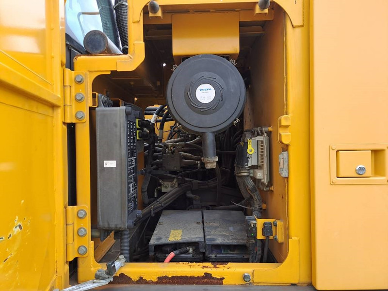 履带式挖掘机 Volvo EC 220 EL (New Undercarriage):图16 履带式挖掘机 Volvo EC 220 EL (New Undercarriage):图16