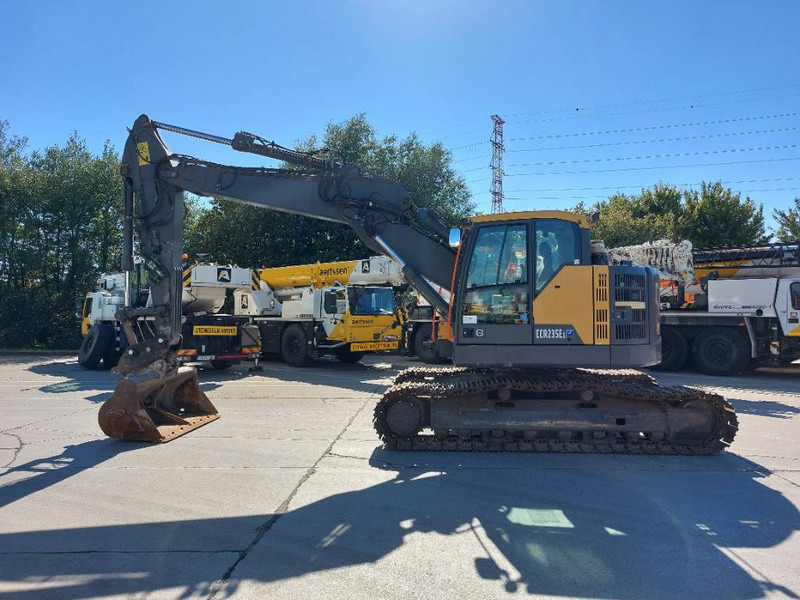 Volvo ECR 235 EL - 履带式挖掘机:图1 Volvo ECR 235 EL - 履带式挖掘机:图1
