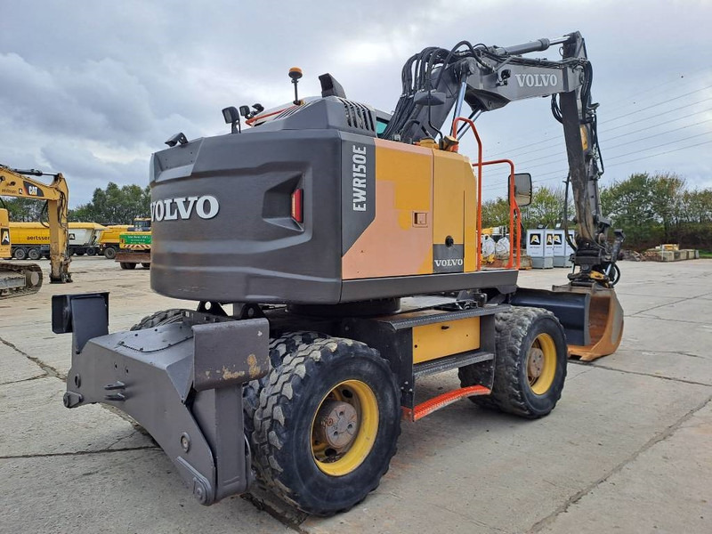 Volvo EWR150E + Engcon Rototilt - 轮式挖掘机:图3 Volvo EWR150E + Engcon Rototilt - 轮式挖掘机:图3