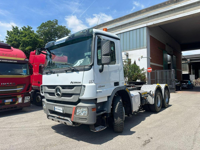 Mercedes-Benz ACTROS 3344 - 牵引车:图1 Mercedes-Benz ACTROS 3344 - 牵引车:图1