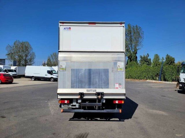 IVECO Daily 35C16H3.0 Kastenaufbau + Kran... 租赁 IVECO Daily 35C16H3.0 Kastenaufbau + Kran...:图11 IVECO Daily 35C16H3.0 Kastenaufbau + Kran... 租赁 IVECO Daily 35C16H3.0 Kastenaufbau + Kran...:图11