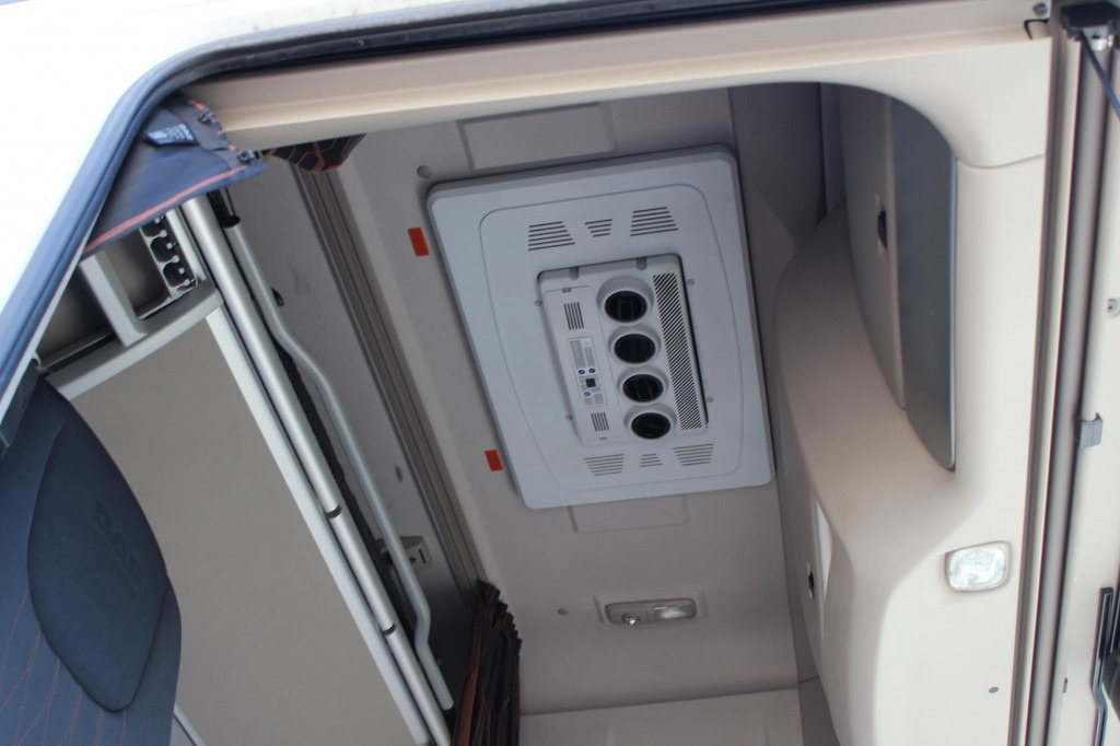 Daf 530 SSC Retarder Kühlbox 2 Tanks Standklima - 牵引车:图4 Daf 530 SSC Retarder Kühlbox 2 Tanks Standklima - 牵引车:图4